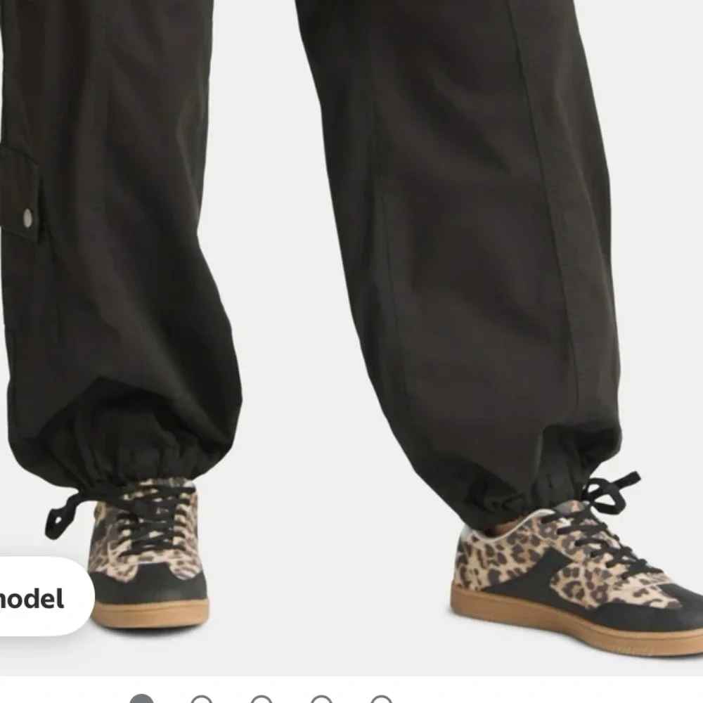 Steve Madden NYC Cream Cargo Pants - Picture 5 of 10